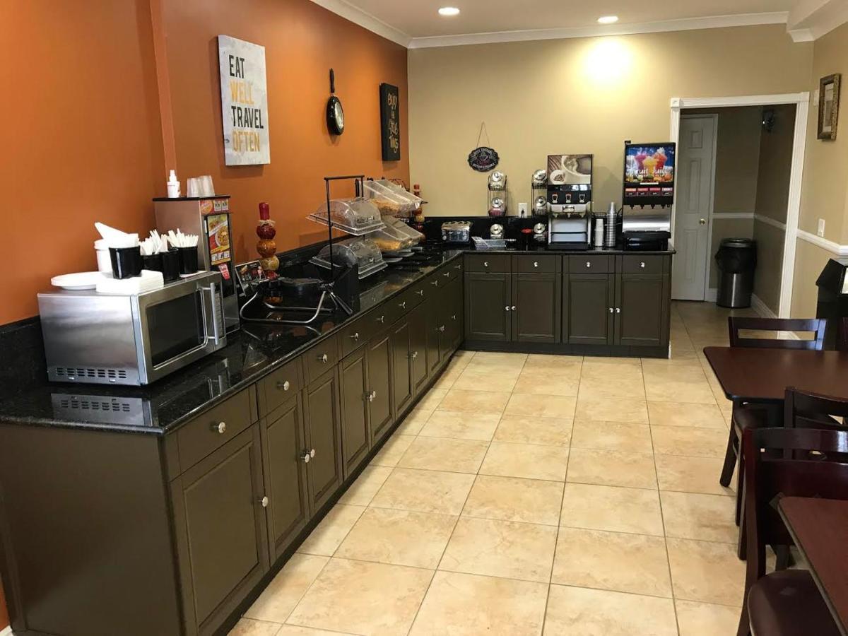 Ramada By Wyndham San Diego Poway Miramar Bagian luar foto