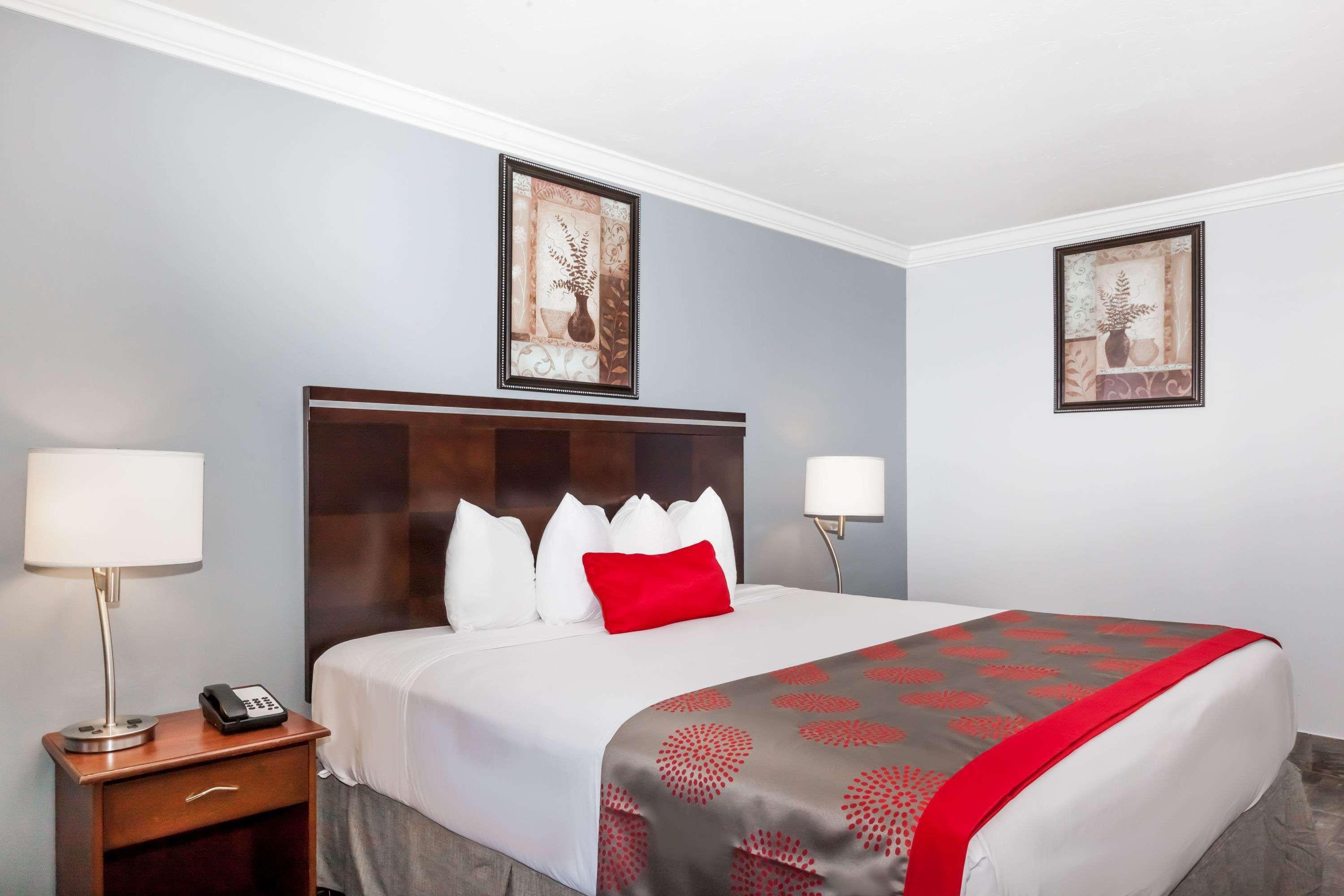 Ramada By Wyndham San Diego Poway Miramar Bagian luar foto