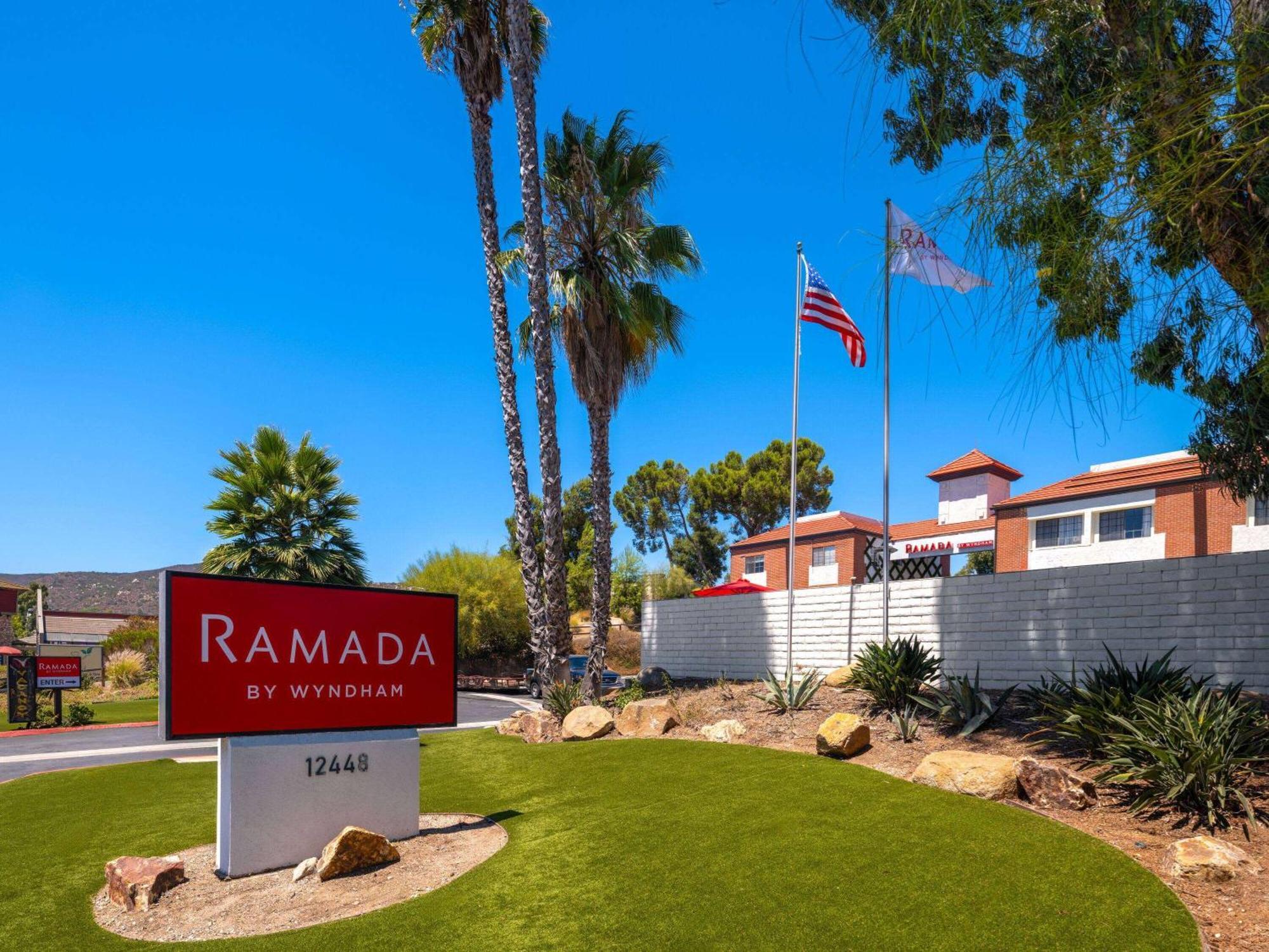 Ramada By Wyndham San Diego Poway Miramar Bagian luar foto